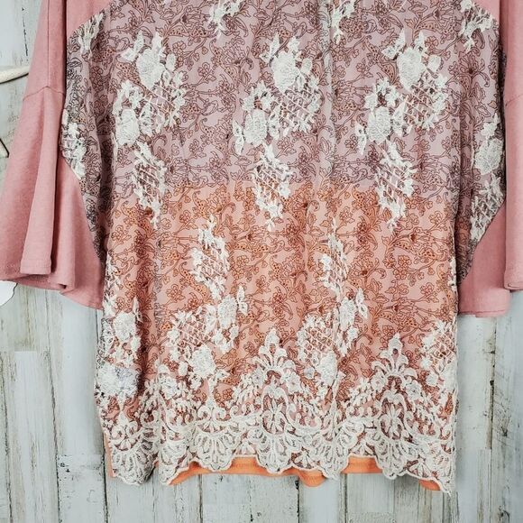 Umgee Color Block Lace Back Bell Sleeve Top Pink Orange Size Small - Picture 5 of 12